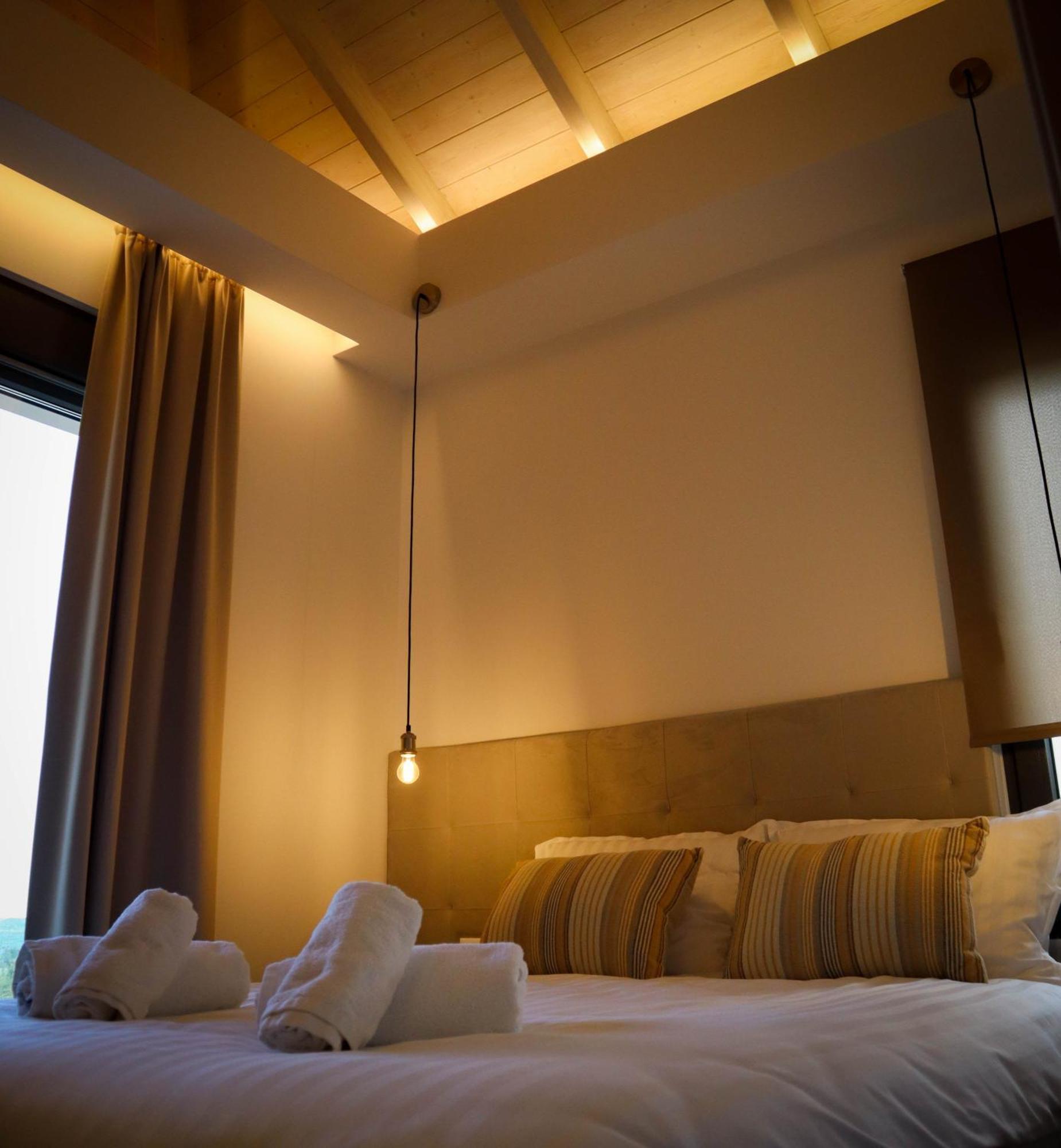 Almyres Luxurious Residences Мілої Екстер'єр фото