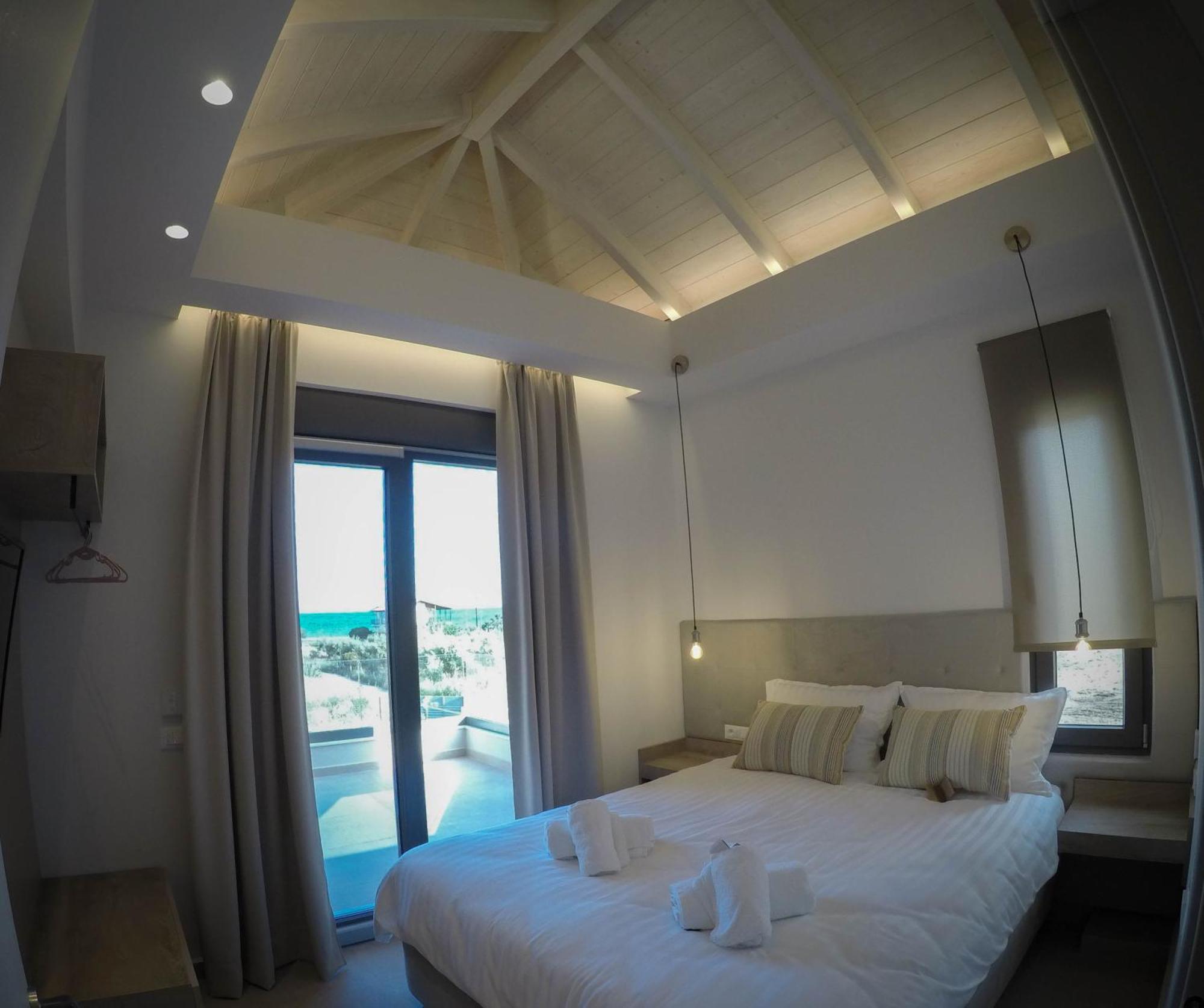Almyres Luxurious Residences Мілої Екстер'єр фото